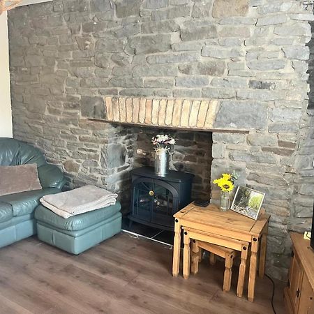 Rj S House Apartment Merthyr Tydfil Bagian luar foto