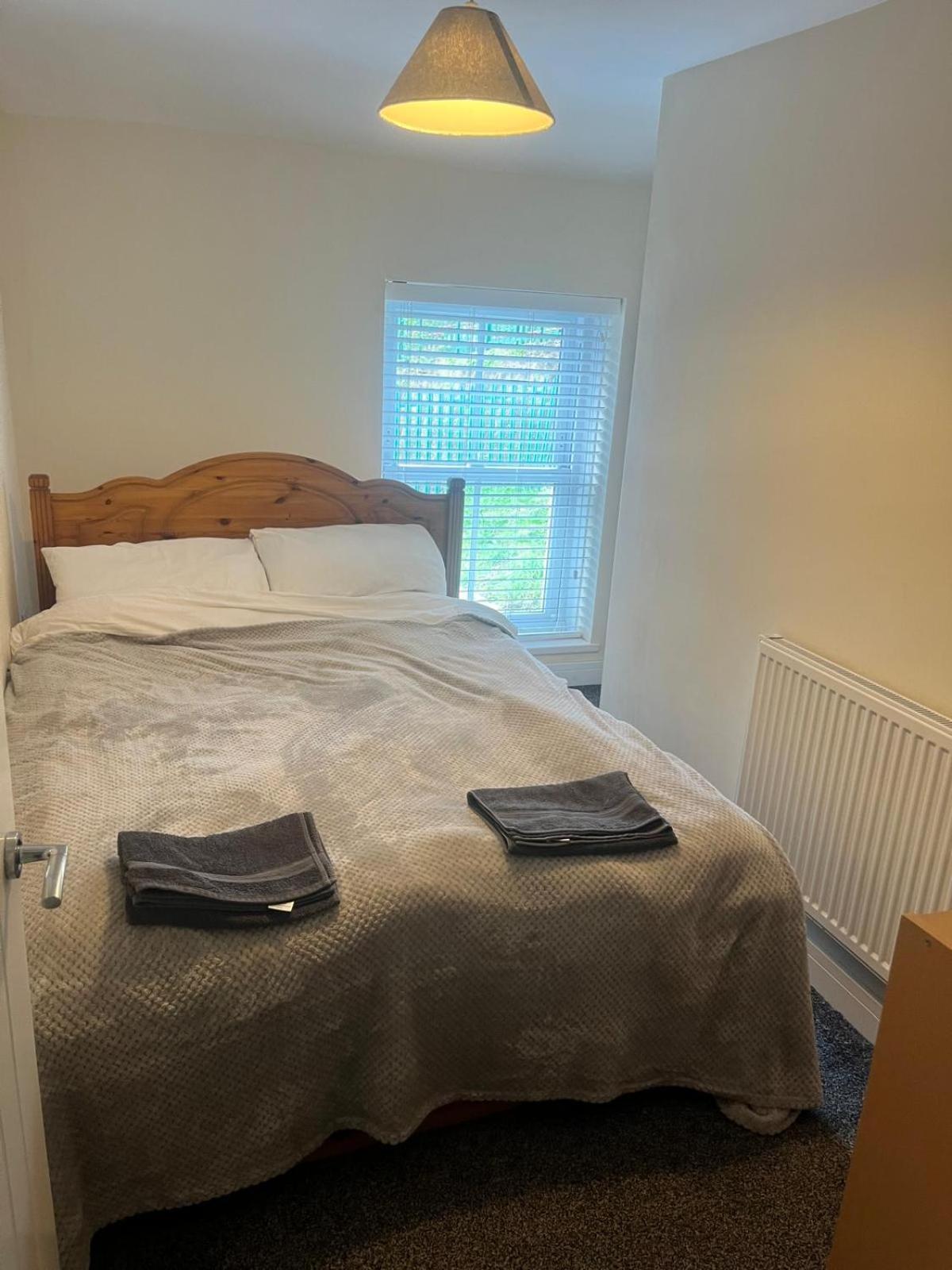 Rj S House Apartment Merthyr Tydfil Bagian luar foto