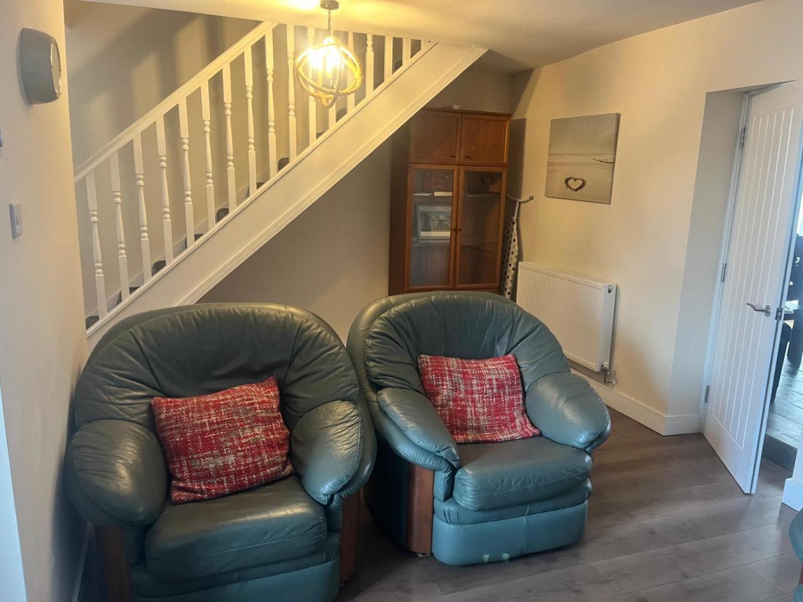 Rj S House Apartment Merthyr Tydfil Bagian luar foto